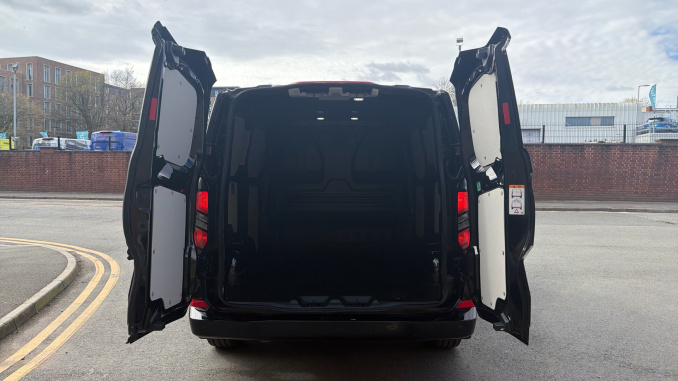 Ford Transit Custom 280 L1 Diesel Fwd 2.0 EcoBlue 136ps H1 Van Limited - Image 3